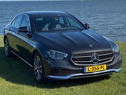 Grijs Gebruikt 2021 Mercedes E300 AMG Sedan | € 30.750 (Super prijs)
