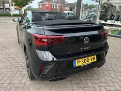 Zwart, metallic lak Gebruikt 2022 VW T-Roc Cabriolet Black Edition Cabriolet | € 49.900