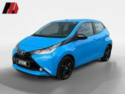 Blauw Gebruikt 2017 Toyota Aygo Hatchback | € 7.995 (Goede deal)