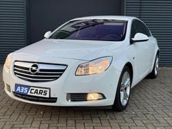 Wit Gebruikt 2013 Opel Insignia Cosmo Sedan | € 8.950