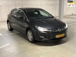 Zwart Gebruikt 2016 Opel Astra Business Hatchback | € 5.499 (Goede deal)