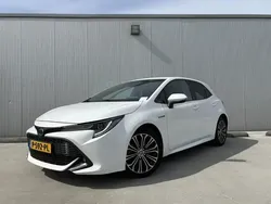 Wit Gebruikt 2021 Toyota Corolla Limited Hatchback | € 20.999 (Eerlijke prijs)