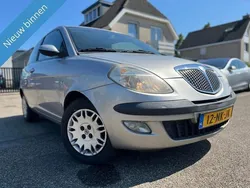 Grijs Gebruikt 2003 Lancia Ypsilon Hatchback | € 1.499