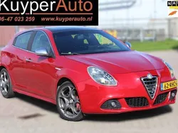 Rood Gebruikt 2011 Alfa Romeo Giulietta Distinctive Hatchback | € 7.450 (Eerlijke prijs)