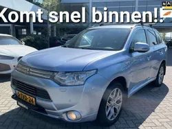 Blauw Gebruikt 2014 Mitsubishi Outlander P-HEV Instyle SUV | € 13.845 (Eerlijke prijs)