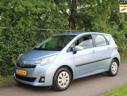Blauw Gebruikt 2012 Toyota Verso-S MPV | € 7.950 (Eerlijke prijs)