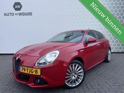 Rood Gebruikt 2012 Alfa Romeo Giulietta Progression Hatchback | € 6.950 (Eerlijke prijs)
