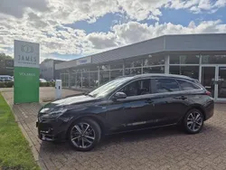 Zwart Gebruikt 2022 Hyundai i30 Premium Stationwagen | € 23.950 (Eerlijke prijs)