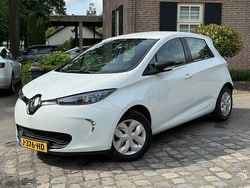 Wit Gebruikt 2018 Renault Zoe Life Hatchback | € 8.555 (Super prijs)