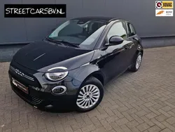 Zwart Gebruikt 2022 Fiat 500e Action Hatchback | € 13.950 (Eerlijke prijs)