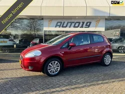 Rood Gebruikt 2008 Fiat Grande Punto Lusso Hatchback | € 2.519 (Iets duurder)