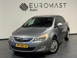 Grijs Gebruikt 2010 Opel Astra Edition Hatchback | € 3.750 (Eerlijke prijs)