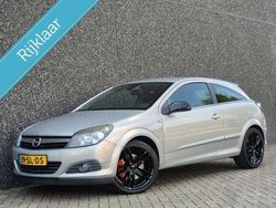 Grijs Gebruikt 2006 Opel Astra GTC Cosmo Hatchback | € 5.495