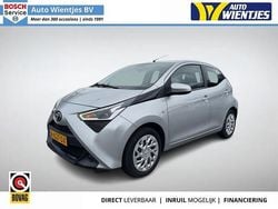 Grijs Gebruikt 2021 Toyota Aygo X-play Hatchback | € 8.950 (Goede deal)