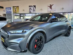 Zwart Gebruikt 2021 Ford Mustang Mach-E SUV | € 39.900