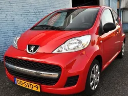 Rood Gebruikt 2011 Peugeot 107 Hatchback | € 4.250 (Eerlijke prijs)