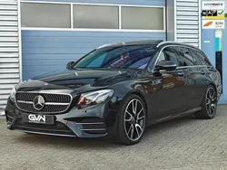 Zwart, metallic lak Gebruikt 2017 Mercedes E400 AMG Sedan | € 38.950 (Eerlijke prijs)