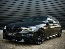 Zwart / black sapphire metallic (475) Gebruikt 2020 BMW 520 M Performance Sedan | € 32.950 (Duur)
