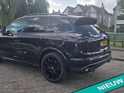 Zwart Gebruikt 2015 Porsche Cayenne SUV | € 27.500 (Eerlijke prijs)