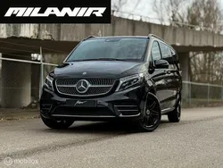 Zwart Gebruikt 2022 Mercedes V220 AMG MPV | € 59.945 (Eerlijke prijs)