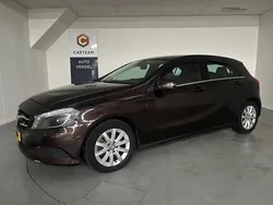 Bruin, metallic lak Gebruikt 2015 Mercedes A180 Ambition Hatchback | € 13.950 (Eerlijke prijs)