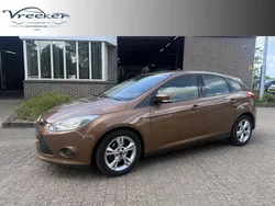 Bruin, metallic lak Gebruikt 2012 Ford Focus Ambiente Hatchback | € 4.985 (Iets duurder)