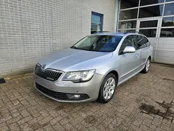 Grijs Gebruikt 2014 Skoda Superb Business Line Stationwagen | € 4.250