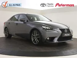 Grijs, metallic lak Gebruikt 2014 Lexus IS300h Luxury Line Sedan | € 19.899 (Eerlijke prijs)