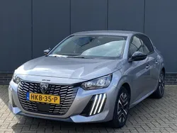 Grijs Gebruikt 2024 Peugeot 208 Allure Hatchback | € 25.645 (Eerlijke prijs)