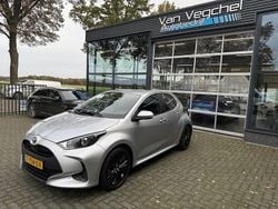 Grijs Gebruikt 2023 Toyota Yaris Hybrid Active Hatchback | € 19.795 (Goede deal)