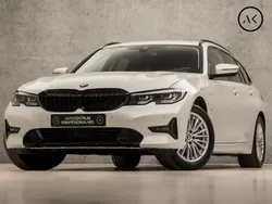 Wit Gebruikt 2021 BMW 330e Executive Stationwagen | € 25.245
