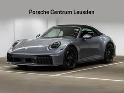 Grijs Nieuw 2025 Porsche 911 Carrera GTS Cabriolet | € 292.340 (Eerlijke prijs)