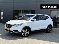 Wit Gebruikt 2020 MG ZS Luxury Sedan | € 15.495 (Eerlijke prijs)