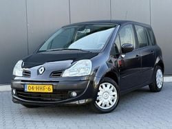 Zwart Gebruikt 2008 Renault Modus Expression MPV | € 2.495 (Eerlijke prijs)