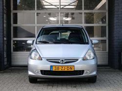 Grijs, metallic lak Gebruikt 2008 Honda Jazz LS Hatchback | € 2.995 (Eerlijke prijs)