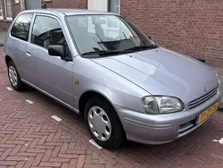 Grijs Gebruikt 1998 Toyota Starlet Hatchback | € 3.499 (Duur)