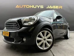 Zwart, metallic lak Gebruikt 2011 Mini Cooper Countryman Pepper SUV | € 7.499 (Eerlijke prijs)