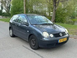 Blauw Gebruikt 2003 VW Polo Hatchback | € 495 (Goede deal)