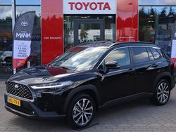 Zwart Gebruikt 2025 Toyota Corolla Cross Style SUV | € 37.400 (Eerlijke prijs)