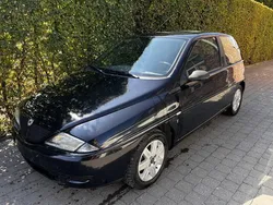 Zwart Gebruikt 2002 Lancia Ypsilon Hatchback | € 1.300