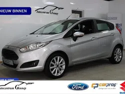 Zilver, metallic lak Gebruikt 2017 Ford Fiesta Titanium Hatchback | € 9.400 (Goede deal)