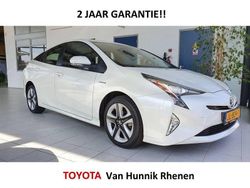 Wit Gebruikt 2016 Toyota Prius Hatchback | € 17.999 (Eerlijke prijs)