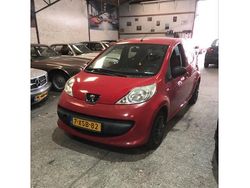 Rood Gebruikt 2006 Peugeot 107 Hatchback | € 395 (Super prijs)