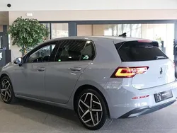 Grijs Gebruikt 2020 VW Golf VIII Life Hatchback | € 23.950 (Eerlijke prijs)