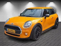 Oranje Gebruikt 2015 Mini ONE Hatchback | € 10.745 (Eerlijke prijs)