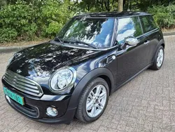 Zwart Gebruikt 2013 Mini Cooper Hatchback | € 4.950