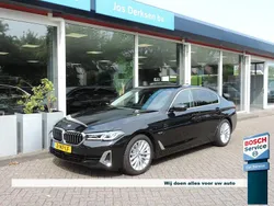 Zwart, metallic lak Gebruikt 2023 BMW 530 Luxury Line Sedan | € 48.980 (Eerlijke prijs)