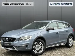 Blauw Gebruikt 2015 Volvo V60 CC Stationwagen | € 24.950 (Eerlijke prijs)