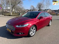 Rood Gebruikt 2015 Ford Mondeo Titanium Hatchback | € 9.495 (Eerlijke prijs)