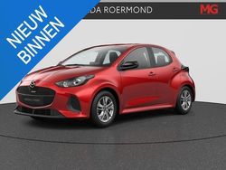 Rood Nieuw 2025 Mazda 2 Center-Line Hatchback | € 26.640 (Eerlijke prijs)